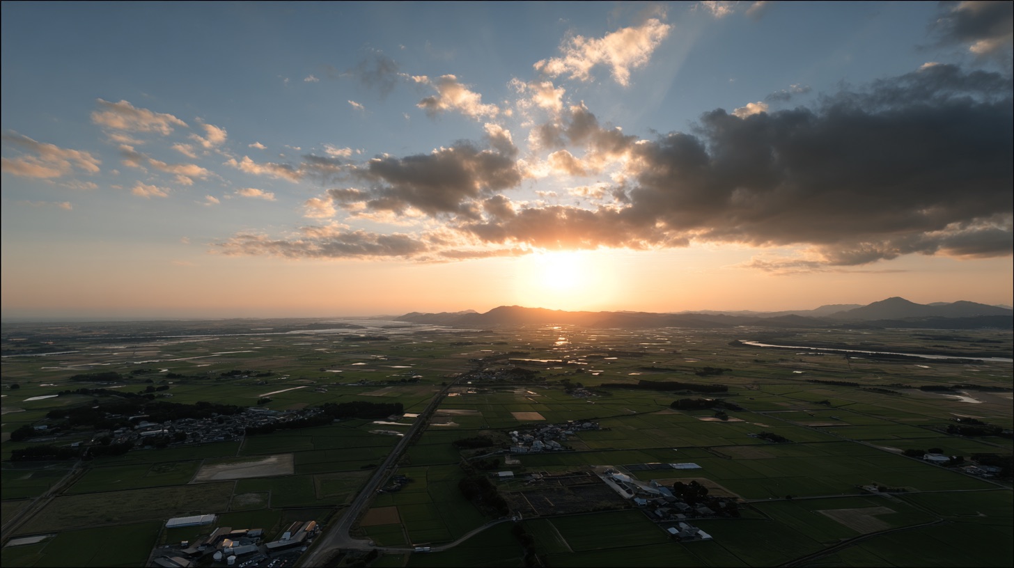 ひらけた土地と空（空撮）